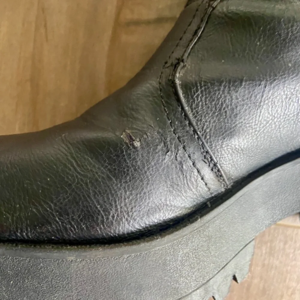 Steve Madden 'Eber' Chelsea Chunky Y2K Platform Boots in Black
